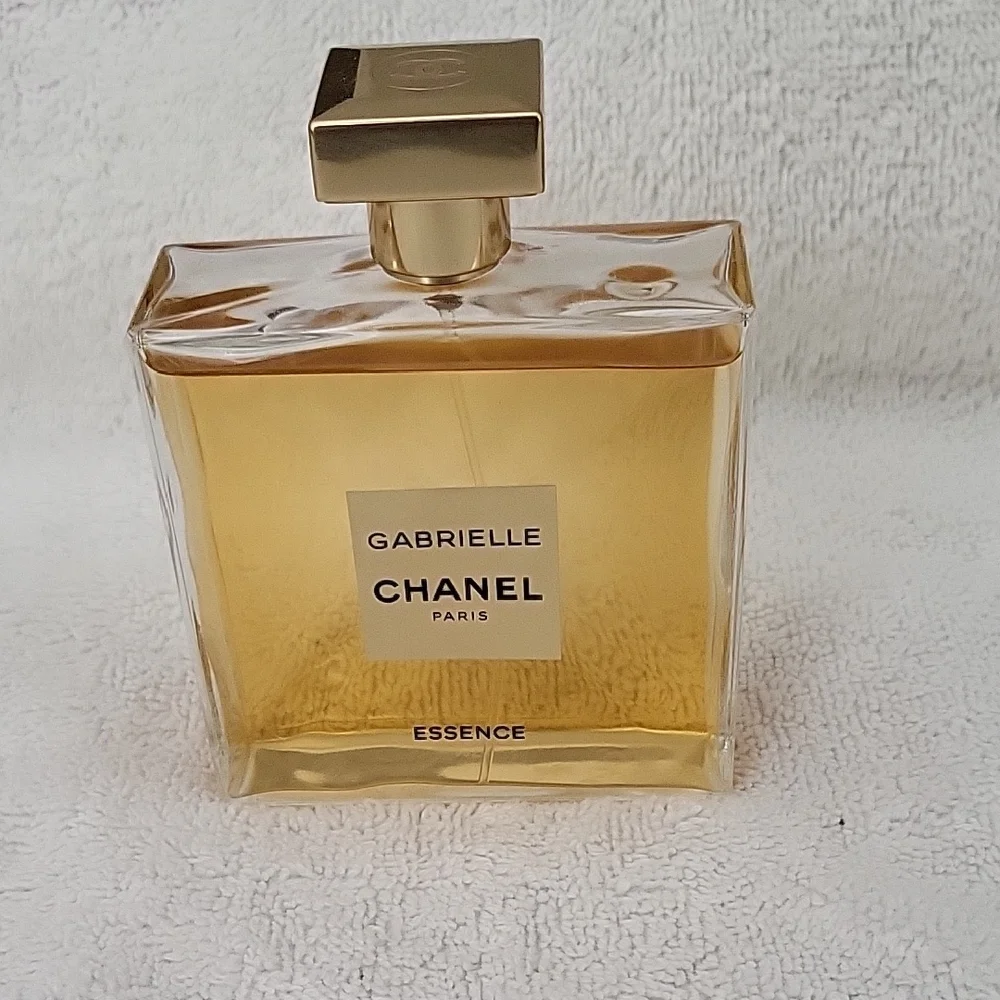 CHANEL Gabrielle Essence Perfume with Gold Accents - Picture 3 of 5